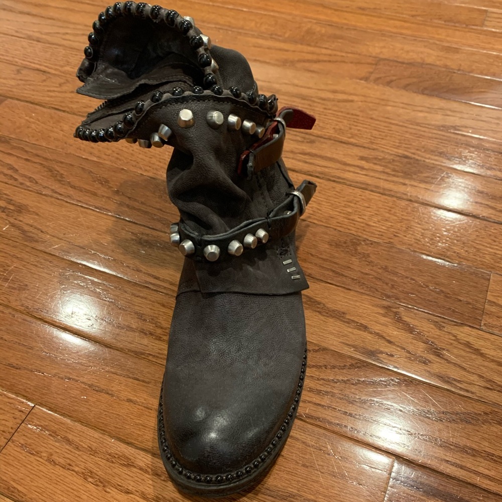 A.S.98 VIETS Charcoal Leather Boots With Studs .
